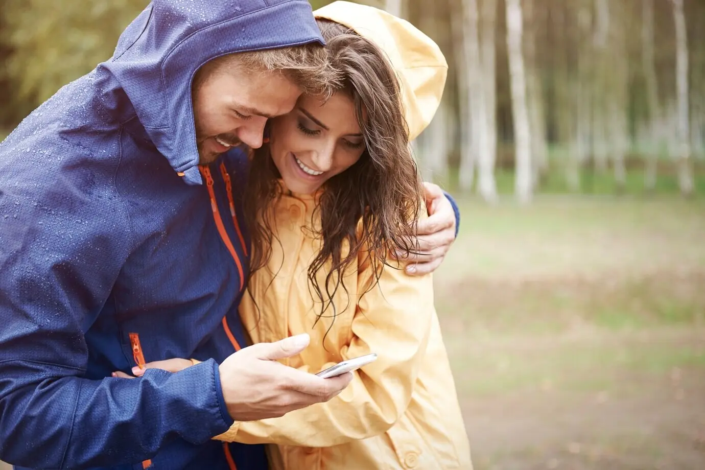 Давайте проверим погоду на смартфоне.